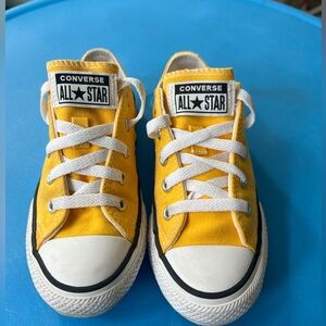 Converse Chuck Taylor All Star Lo Sneaker - Lemon Chrome. Little Kid Size 12